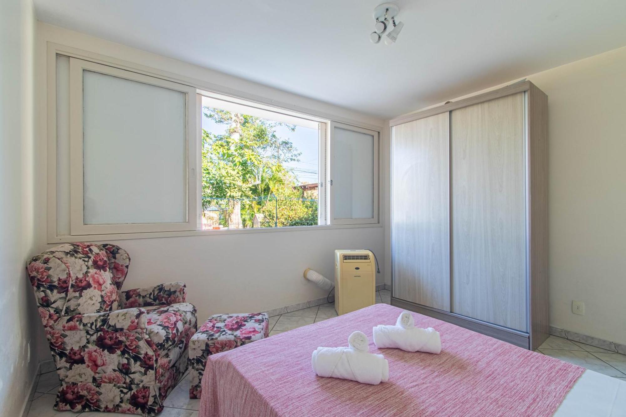 Casa Espacosa Com Piscina, Churrasqueira E Area Em Sambaqui Ao Lado Da - Floripa Holiday home